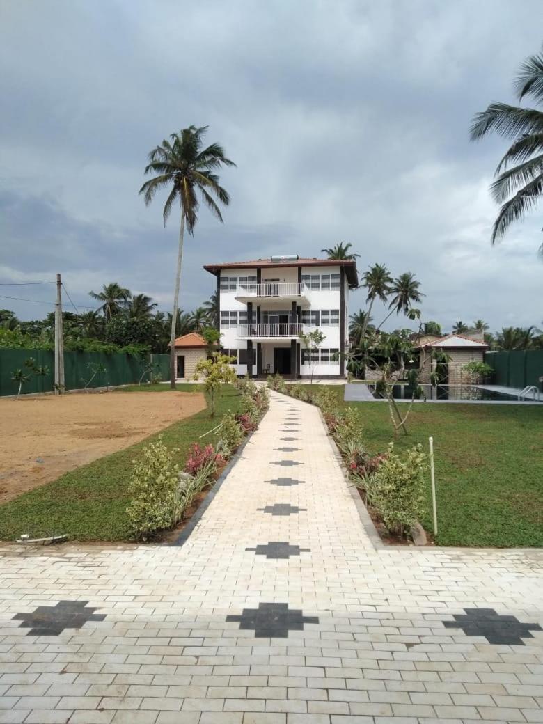 Blue Beach Villa Вадува Екстериор снимка